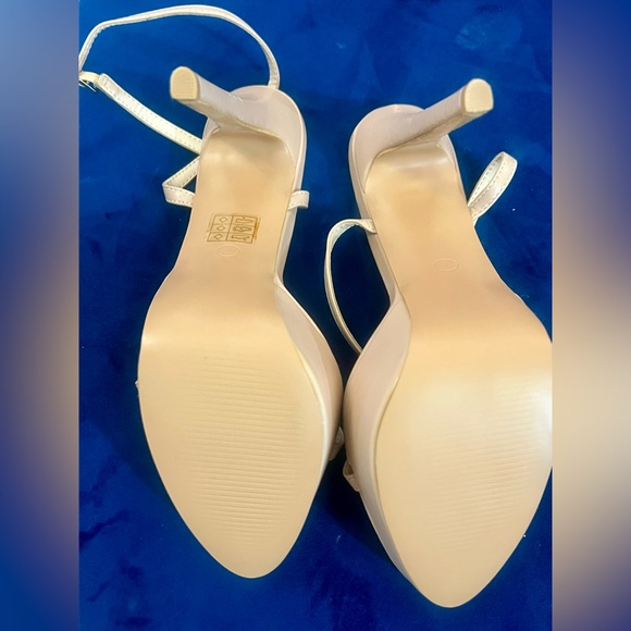 PrettyLittleThing NUDE Platform Strappy High Heels - Picture 4 of 10